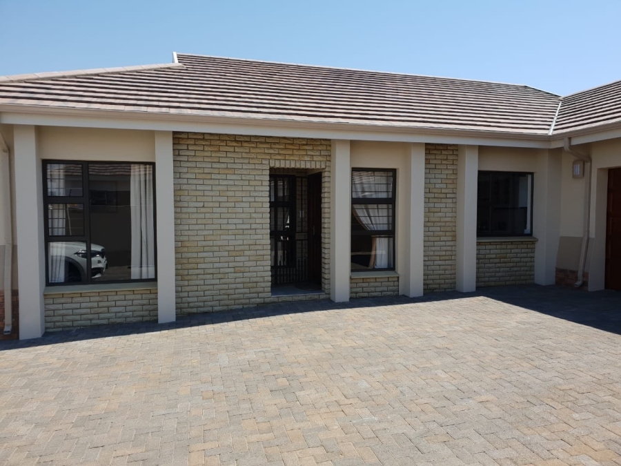 To Let 3 Bedroom Property for Rent in La Provance Free State